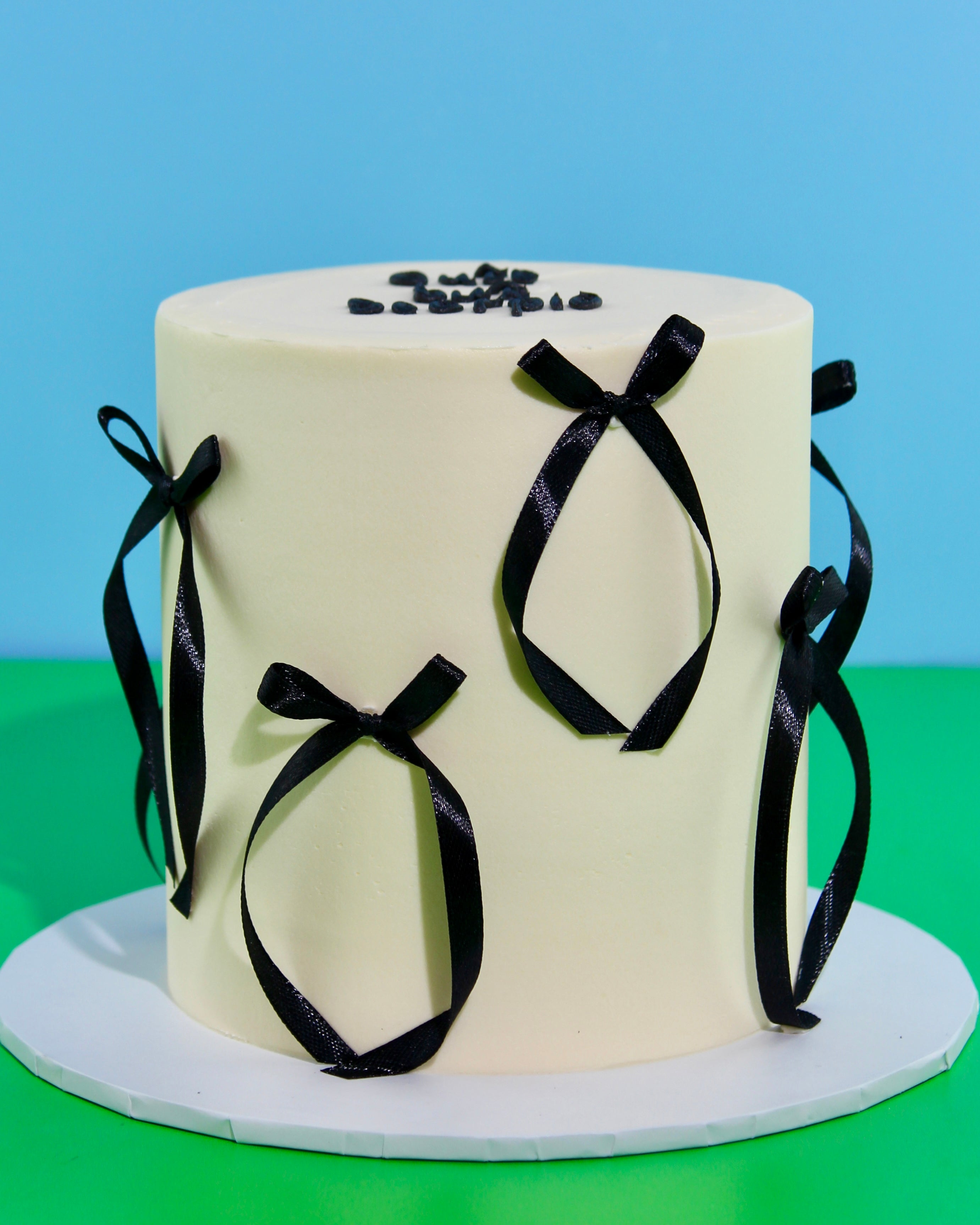 Bow Cake