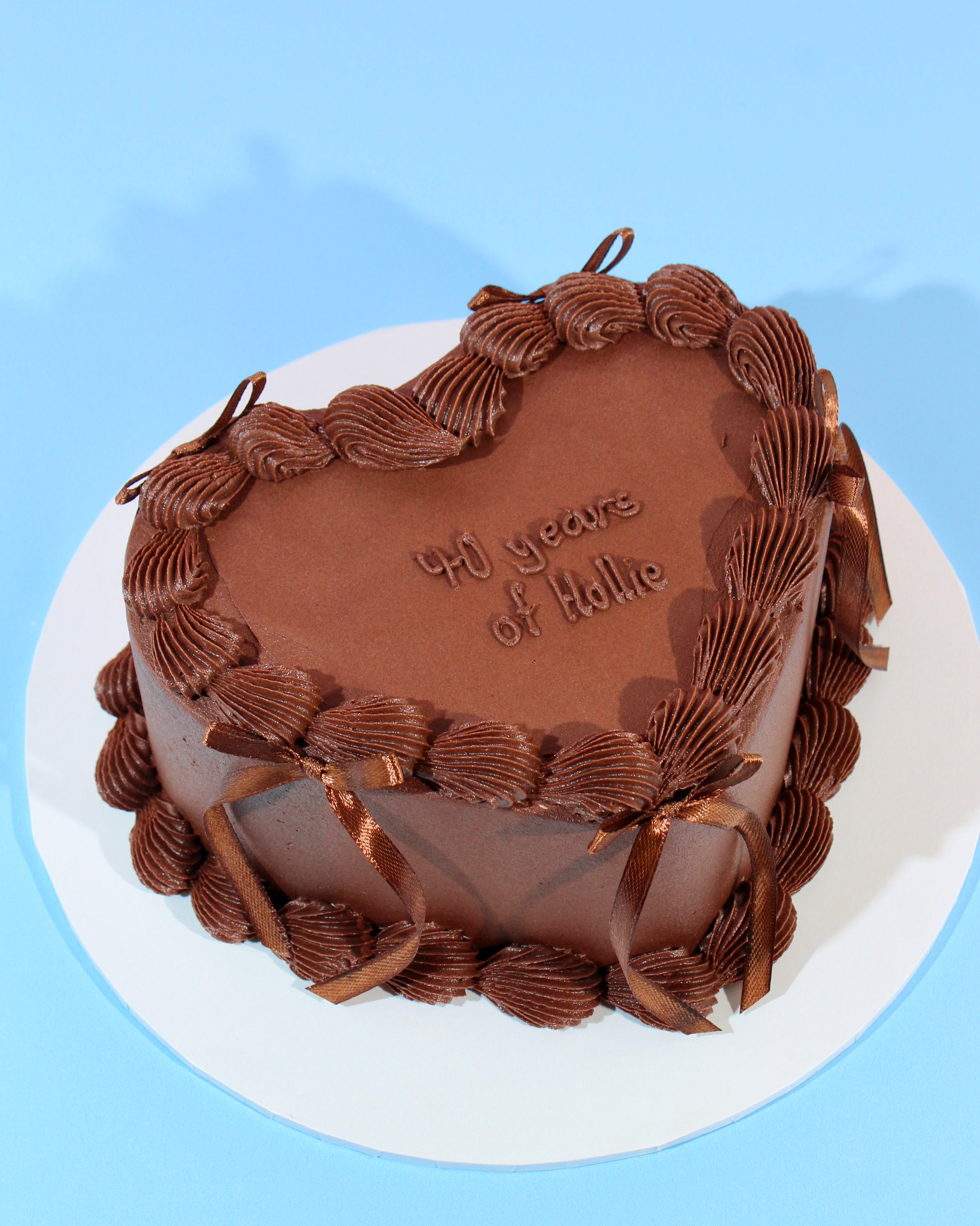 Heart-Shaped Mini Message Bow Cake