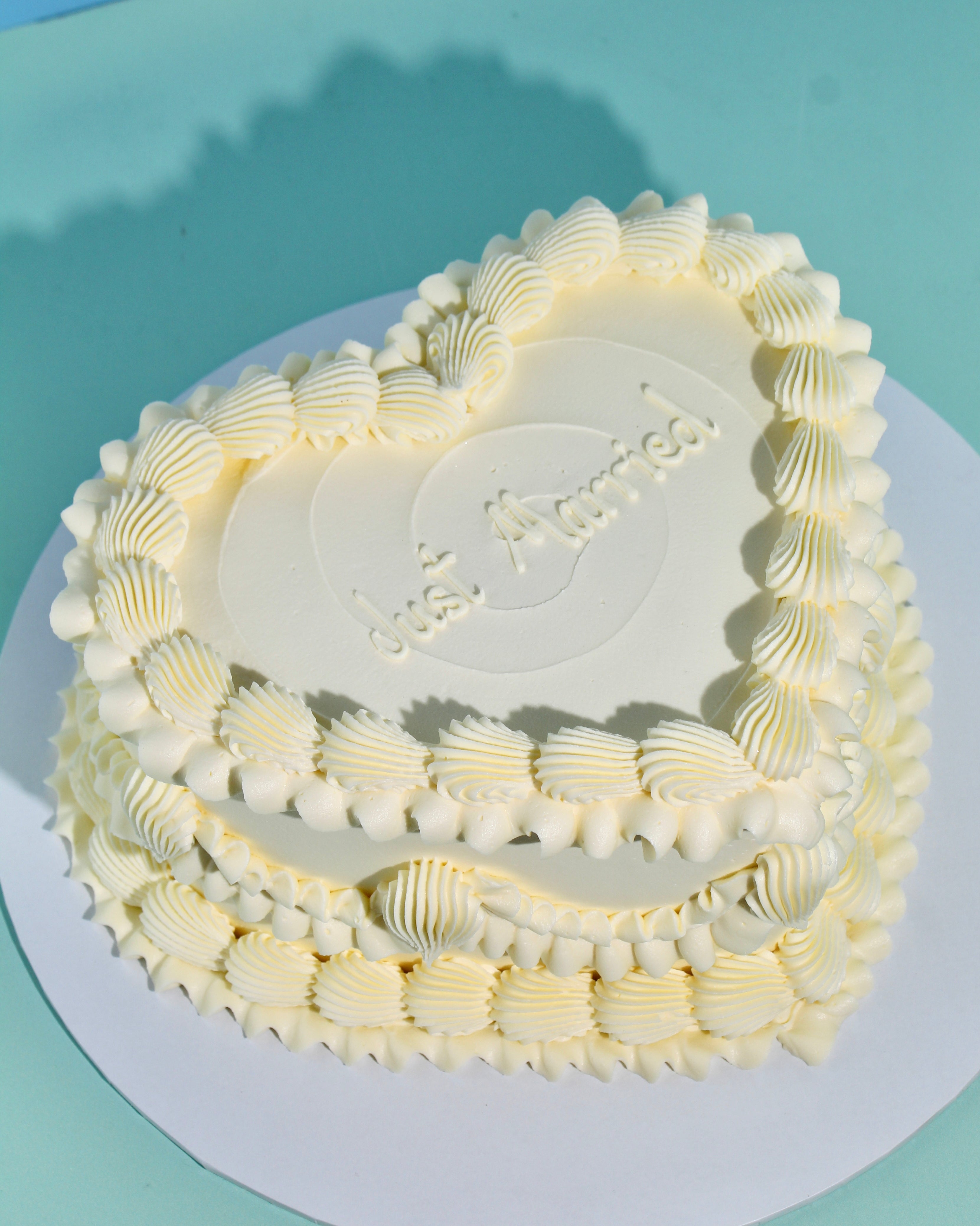 Design Your Own Vintage Heart Cake