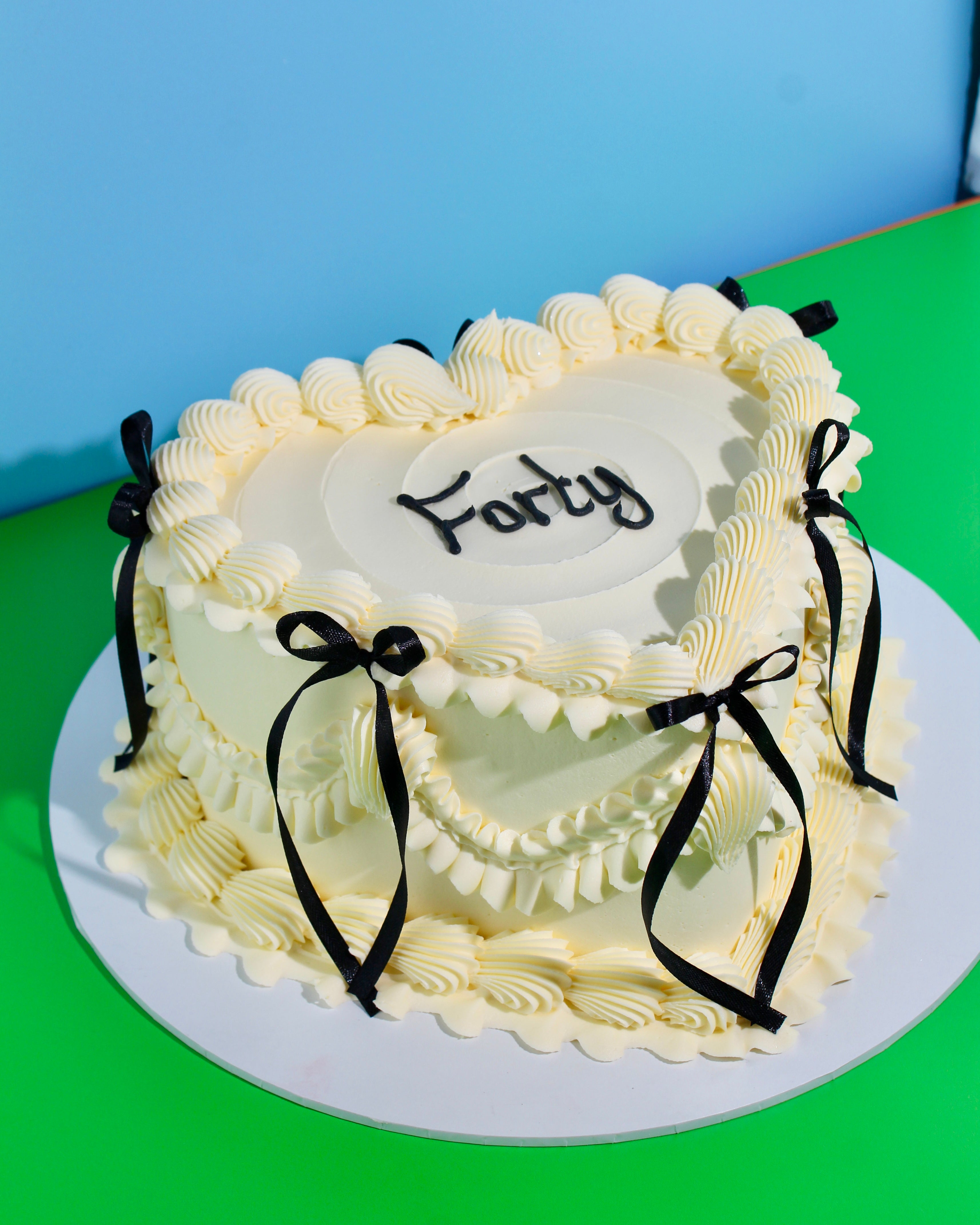 Design Your Own Vintage Heart Cake