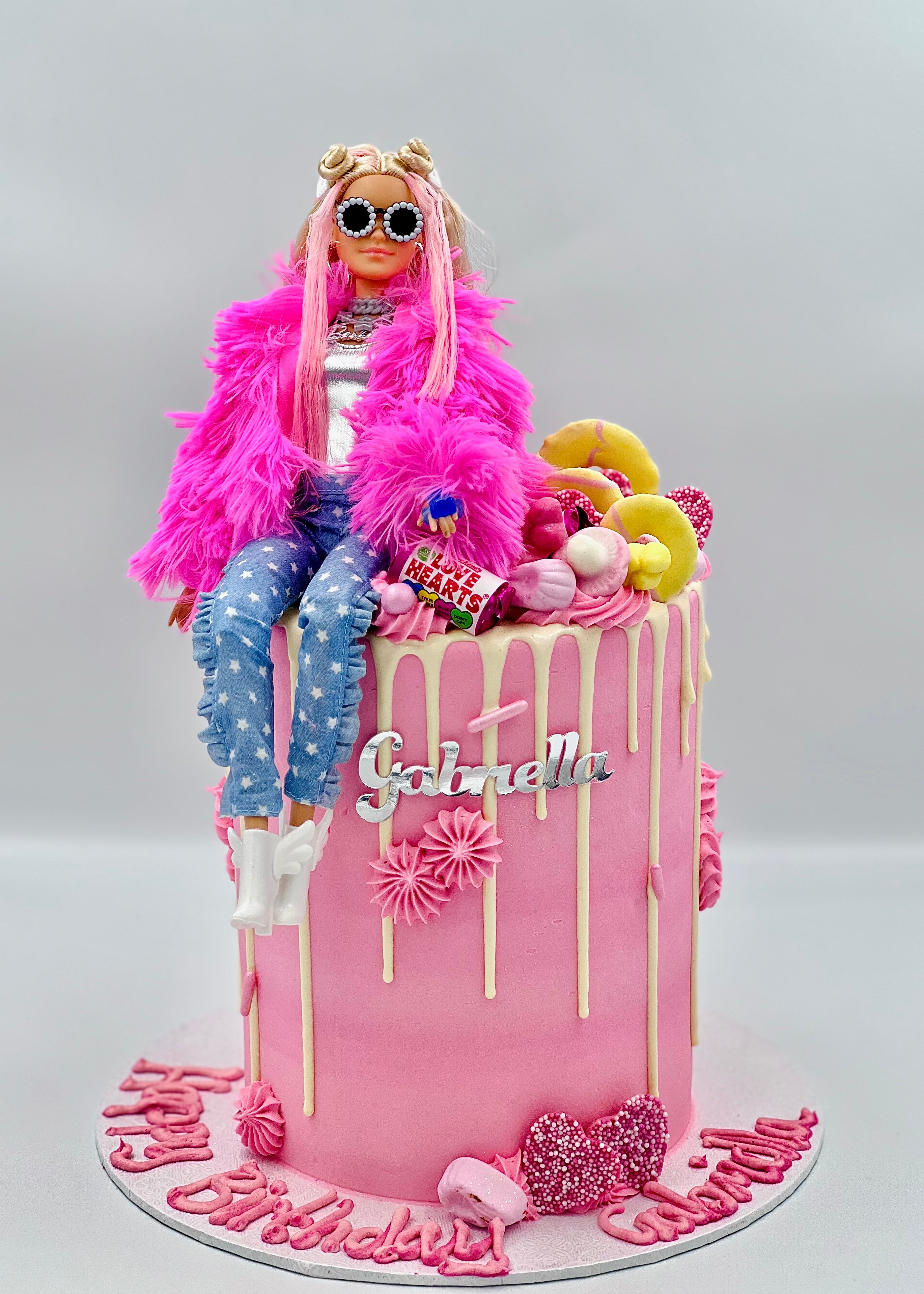 Ishi Cake Art - ❤️ Doll cake for Sanalya's 1st Birthday ❤️... | Facebook
